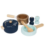 Le Toy Van - Educational Wooden Pretend Kitchen Honeybake Pots and Pans Cooking Set Play Toy | Kids Role Play Toy Kitchen Accessories (TV301)