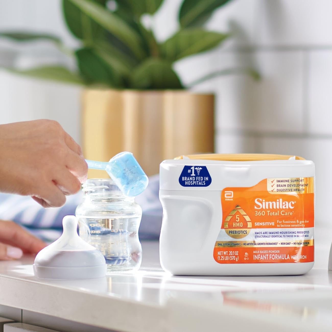 Similac 360 Total Care Sensitive Infant Formula for Fussiness & Gas Due to Lactose Sensitivity, Has 5 HMO Prebiotics, Non-GMO, Baby Formula Powder, 20.1-oz Tub