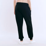 Motherhood Maternity Women's Scuba Underbelly Pregnancy Pocket Jogger Sweatpant, Black