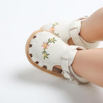 Myleleya Baby Girls Sandals Summer Baby Girl Flat Shoes Soft Sole Closed Toe Beach Sandal Infant Newborn Crib Shoes First Walkers Prewalkers Shoes