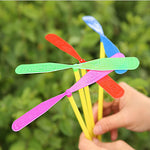 JIEOU 40 Pieces of Flying Helicopter Toy Set, 20 Propellers+ 20 Rods, Hand Helicopter, Bamboo Dragonfly Hand Rub Plastic Propeller for Outdoor Toy Kids Gift (Random Color)