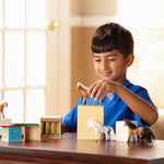 Melissa & Doug Horse Carrier Wooden Vehicle Play Set with 2 Flocked Horses and Pull-Down Ramp