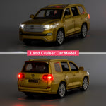 WAKAKAC Toy Car Compatible for 1：32 Land Cruiser Model Car, Pull Back Diecast Collectible Car with Sounds＆Lights for Kids Boys Girls and Adults, Gift Golden