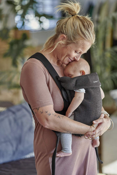 BabyBjörn Baby Carrier Mini, Charcoal Gray, 3D Jersey | Infant Carrier (7-25 lbs), Ergonomic, Easy-to-Use