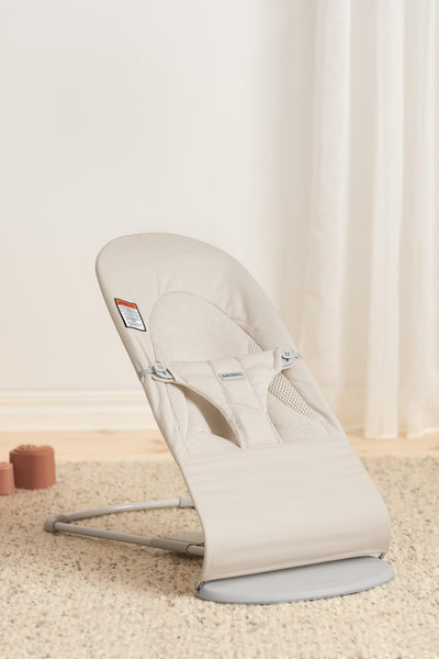 BabyBjörn Bouncer Balance Soft, Light Beige, Woven/Jersey, Tri-Fabric | 2-in-1 Adjustable Baby Bouncer Seat and Toddler Chair, Newborn to Toddler (8-29 lbs), 4 Positions, Lightweight & Portable