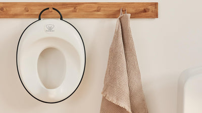 BabyBjörn Toilet Trainer - White/Black, 11.5x14x3.5 Inch (Pack of 1)