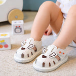 Kutterild Baby Boys Girls Summer Sandals Cute Bear Pattern Squeaky Shoes Non-Slip Newborn First Walking Shoes (Ivory, 6-9 Months)