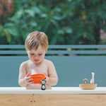 PlanToys Sailing Boat Seal - Bath Toy - Water Toy Children - Bath Toy Baby from 1 Year - Set with Sailing Boat and Removable Seal