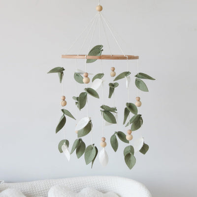 Goukurlsma Green Leaf Crib Mobile Forest Baby Mobile for Crib Green Leaf Baby Crib Mobile with Wooden Bead Woodland Baby Mobile for Bassinet Toys Hanging