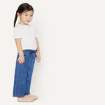 Amazon Essentials Baby Girls' Baby Girls and Toddlers' Soft Stretch Relaxed-Fit Wide Leg Jeans, Medium Blue Vintage, 18 Months