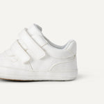 Amazon Essentials Unisex Babies' Hook & Loop Court Sneakers, White, 3 Infant