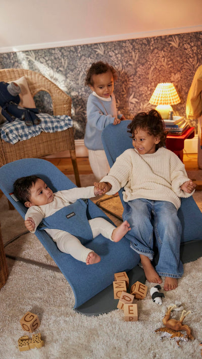 BabyBjörn Bouncer Bliss, Woven mélange, Blue | 2-in-1 Adjustable Baby Bouncer Seat and Toddler Chair, Newborn to Toddler (8-29 lbs), 4 Positions, Lightweight & Portable