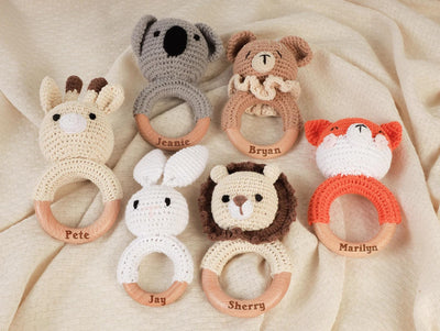 Personalized Crochet Baby Rattle, Wooden Animal Crochet Rattle, Wooden Rattle Ring with Engraved Baby Name, Baby Shower Gifts, Newborn Gifts