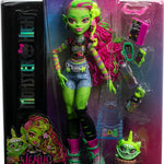 Monster High Venus McFlytrap Doll, Plant Monster with Pet Cat Chewlian & Accessories Like Backpack, Notebook, Snacks & More