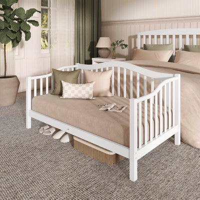 Dream On Me Austin Toddler Day Bed with Rails in White, Low to Floor Toddler Day Bed, Greenguard Gold & Baby Safety Alliance Certified, Non-Toxic Finishes, Side Safety Guard Rail