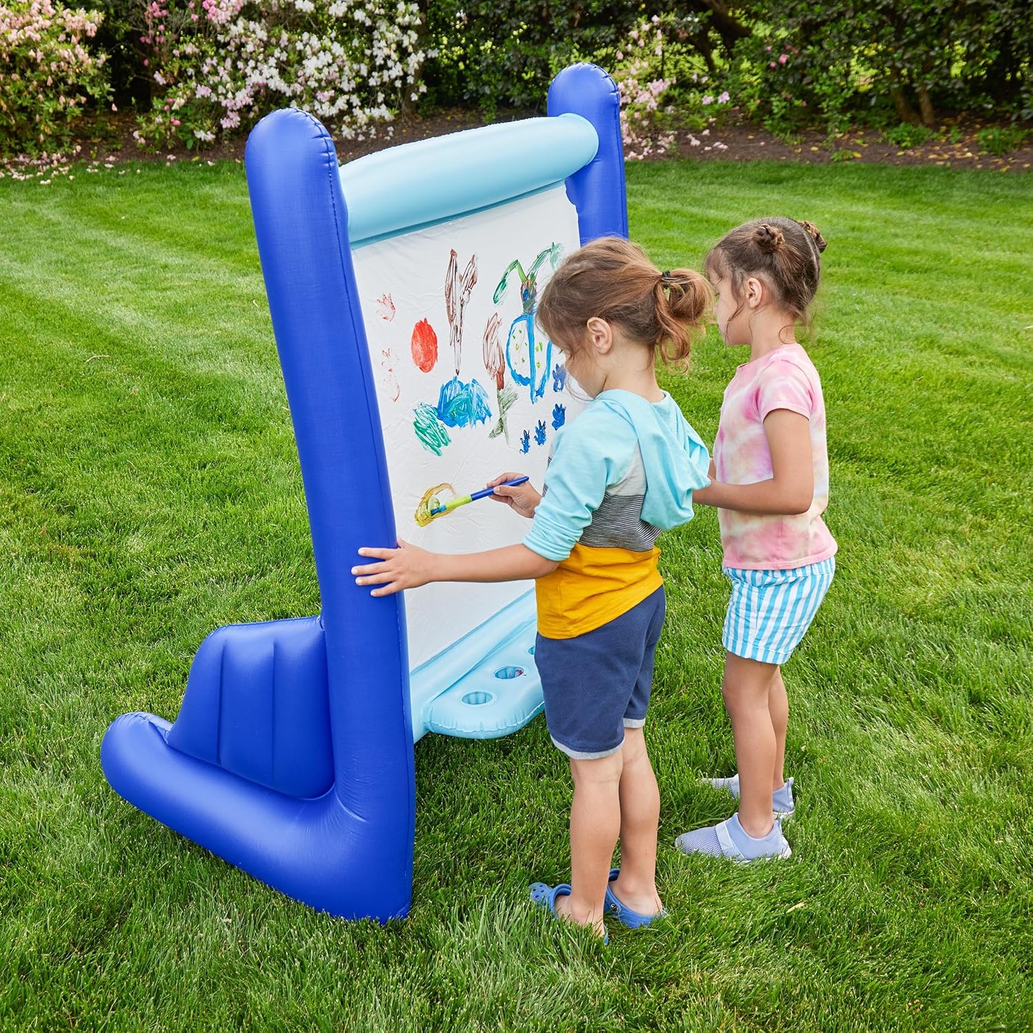Hearthsong Double-Sided Inflatable Kids Art Easel, Outdoor & Indoor Pa ...